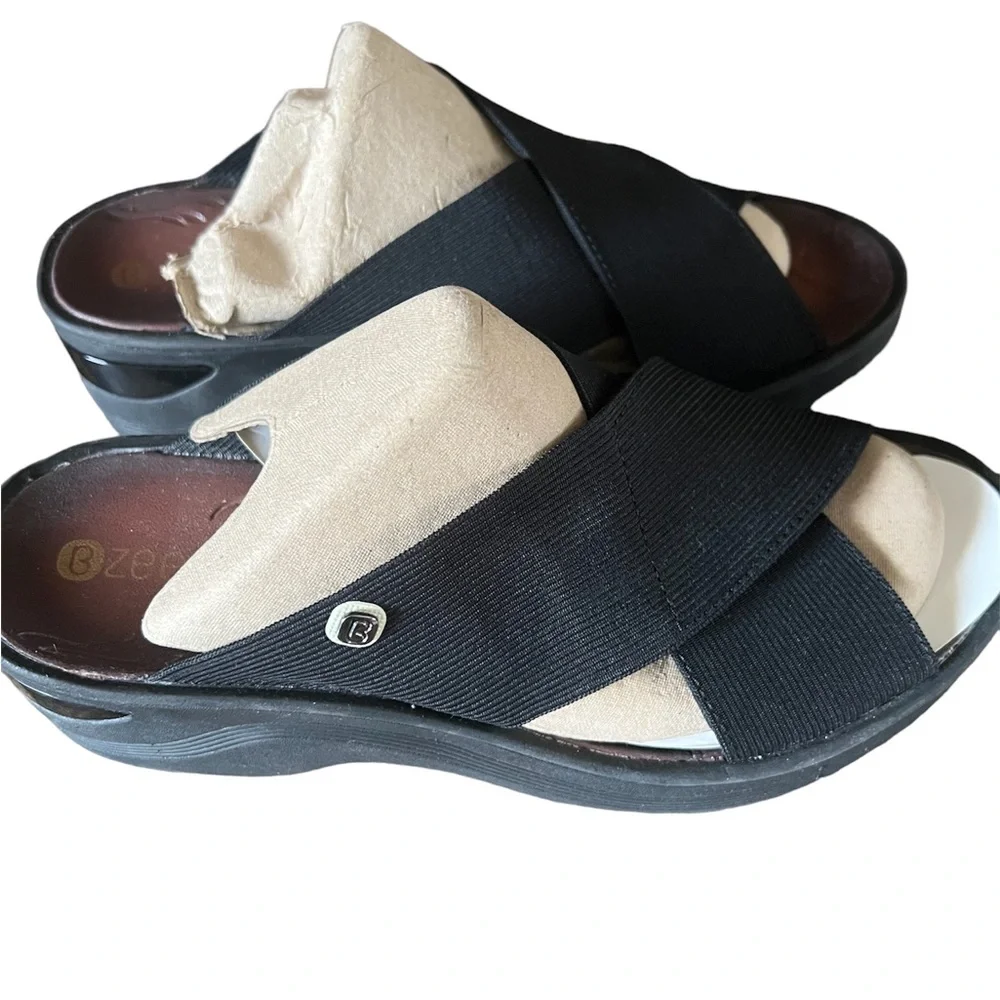 BZees Women's Desire Slide Sandal Sz 8.5 Wide